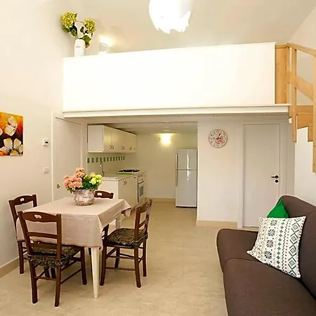 Rosato Aparthotel 4*